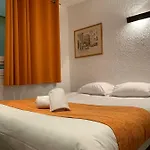 De Bretagne Hotel *